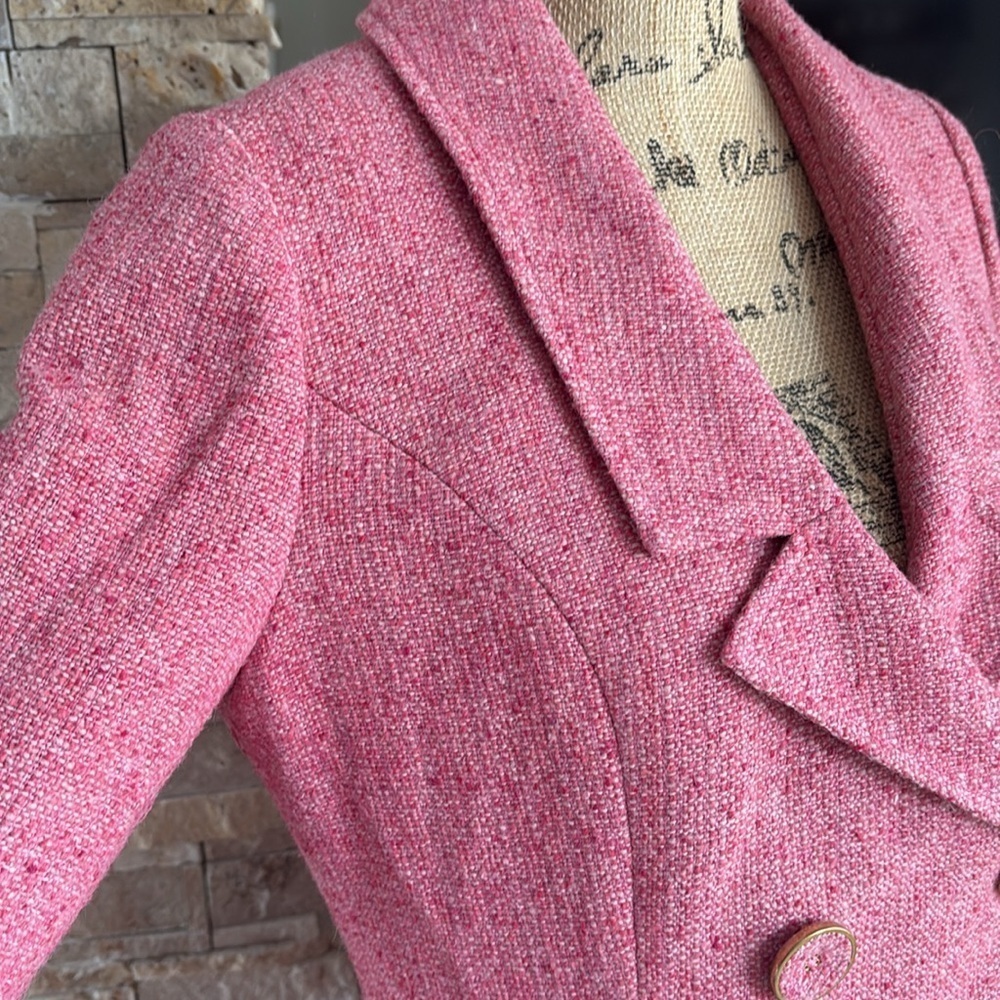 Cabi Madison Avenue pink tweed double breasted coat fringe hem gold hardware - Picture 5 of 16
